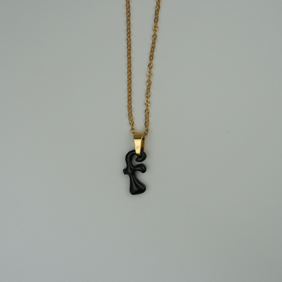 Collar Inicial (F)