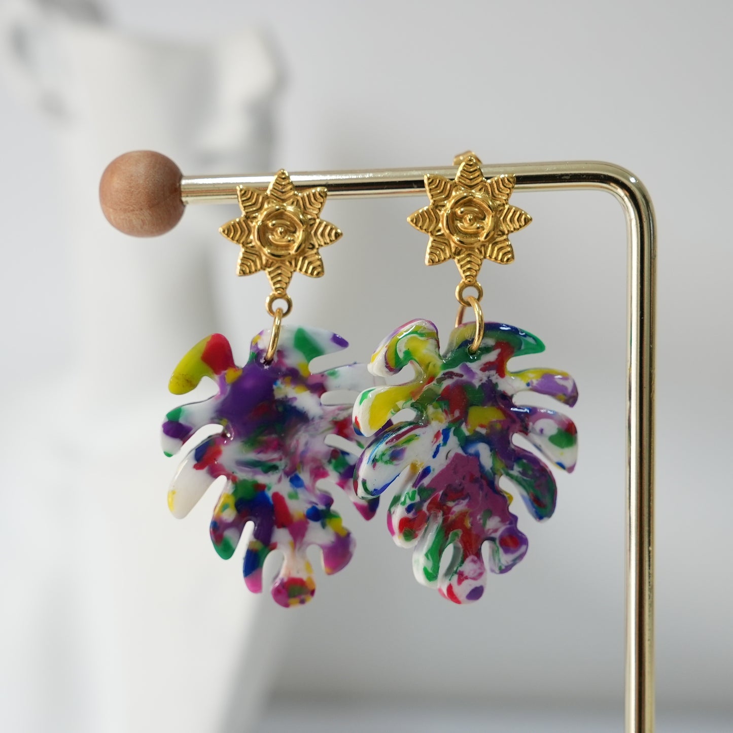 Earrings Leaf base Circular