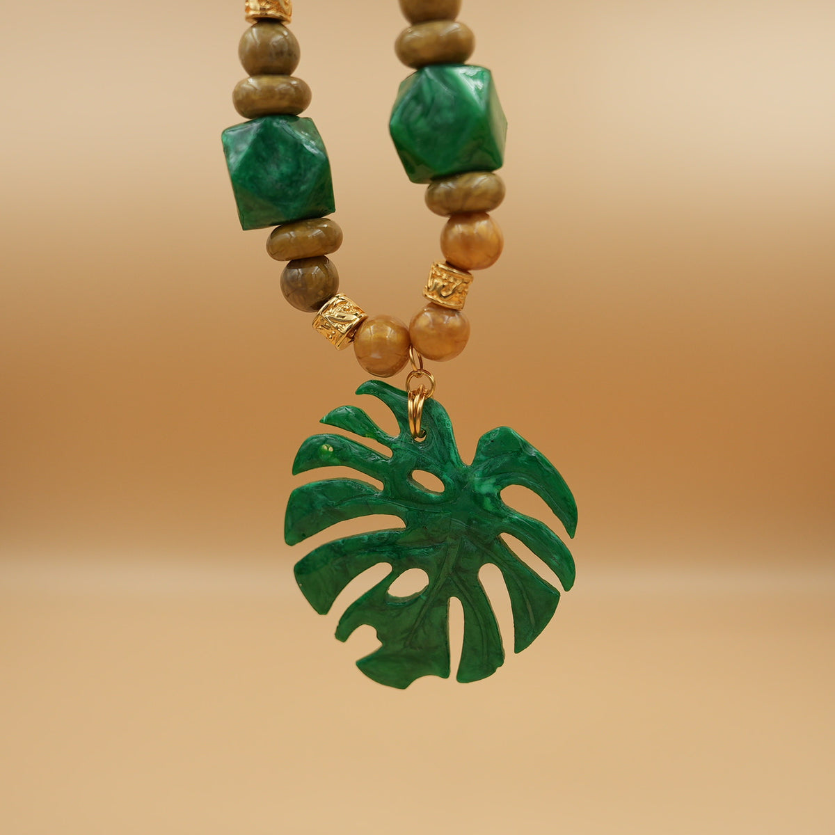 Collar Maxi Monstera