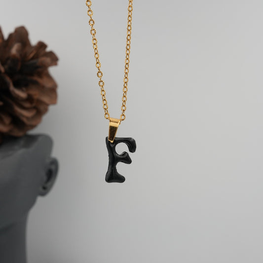 Collar Inicial (F)
