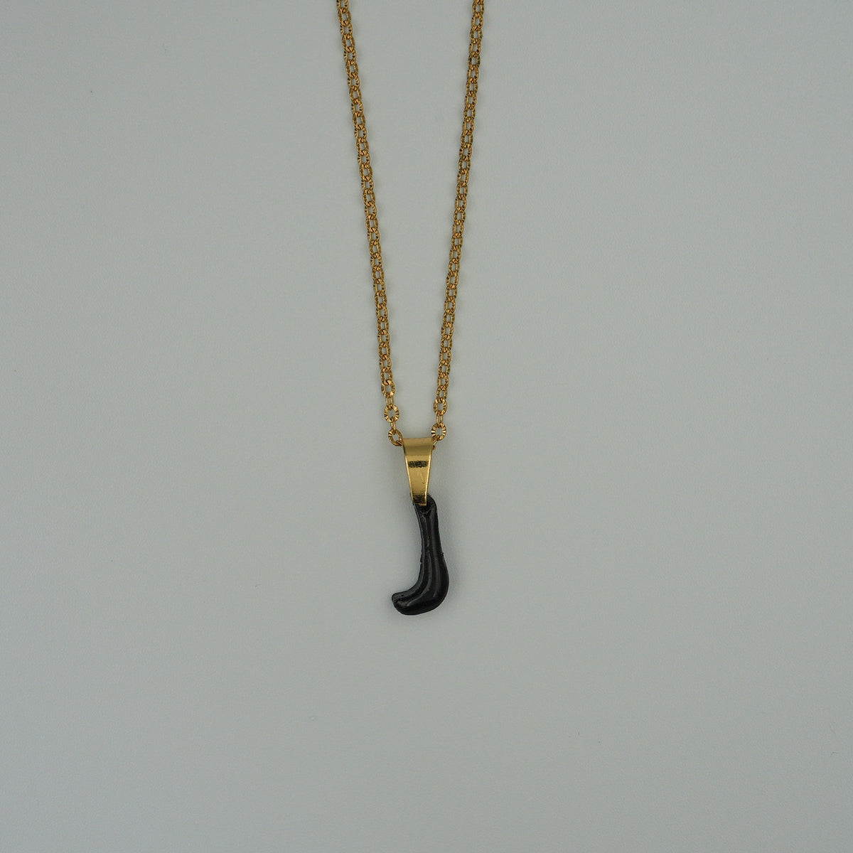 Collar Inicial (J)