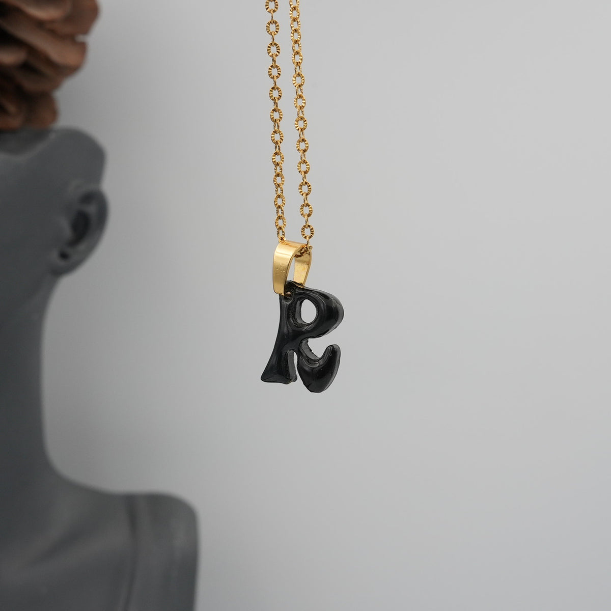 Collar Inicial (R)
