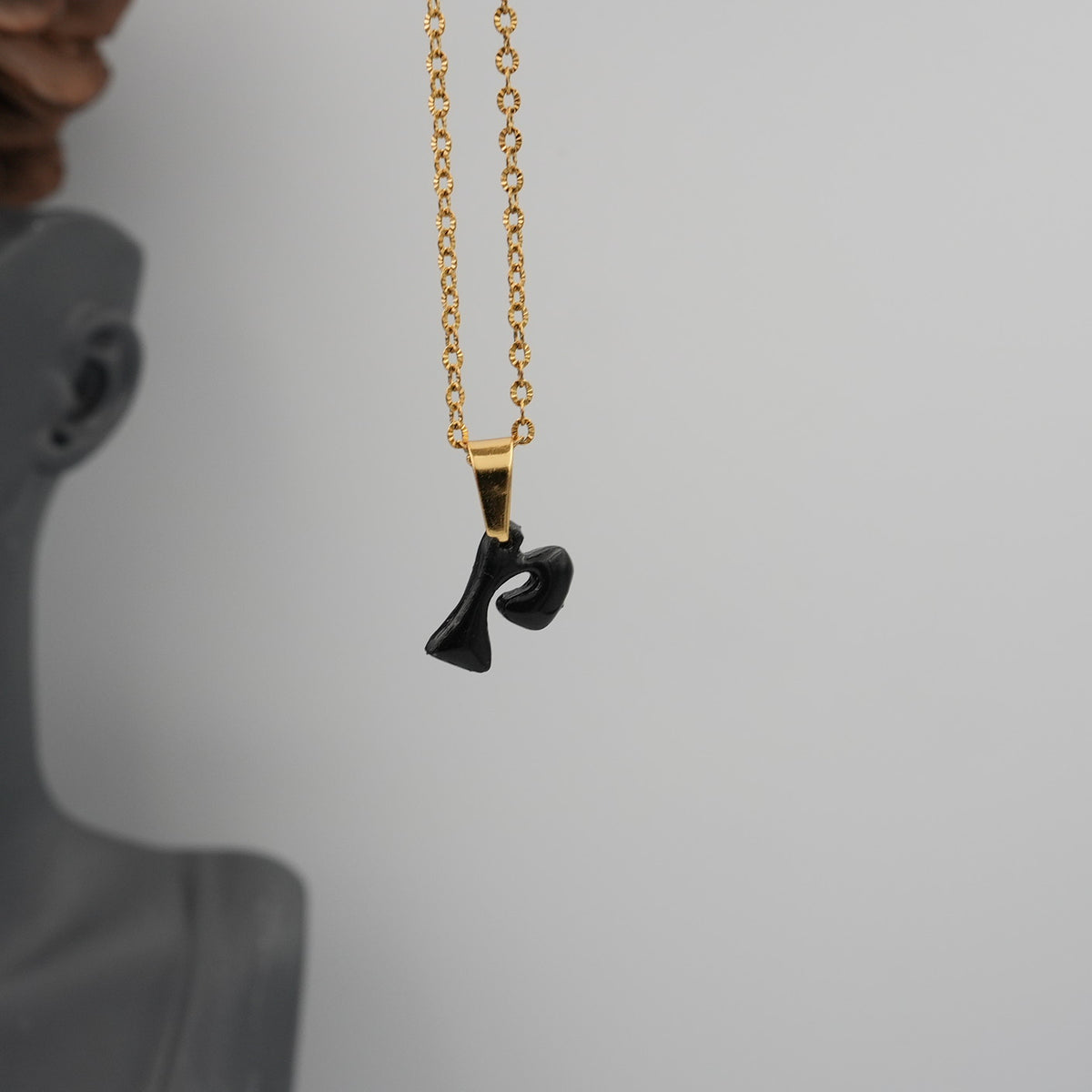 Collar Inicial (R)