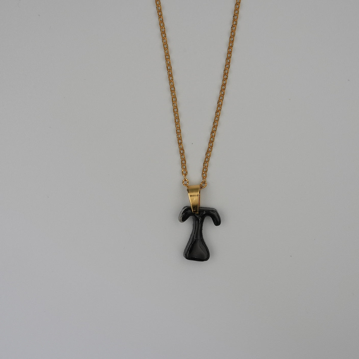 Collar Inicial (T)