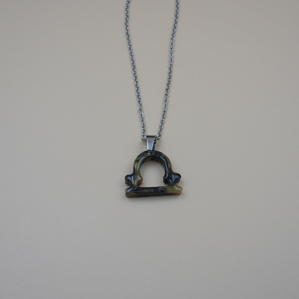 Collar Libra