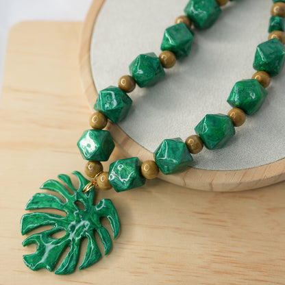 Collar Diseño Rombos Maxi Dije Hoja Monstera