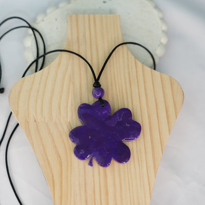 Collar Hilo Multiuso Maxi Hoja Trébol Morado