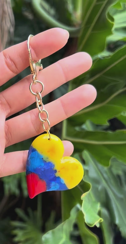 Llavero colgante Corazón Colombia Tricolor